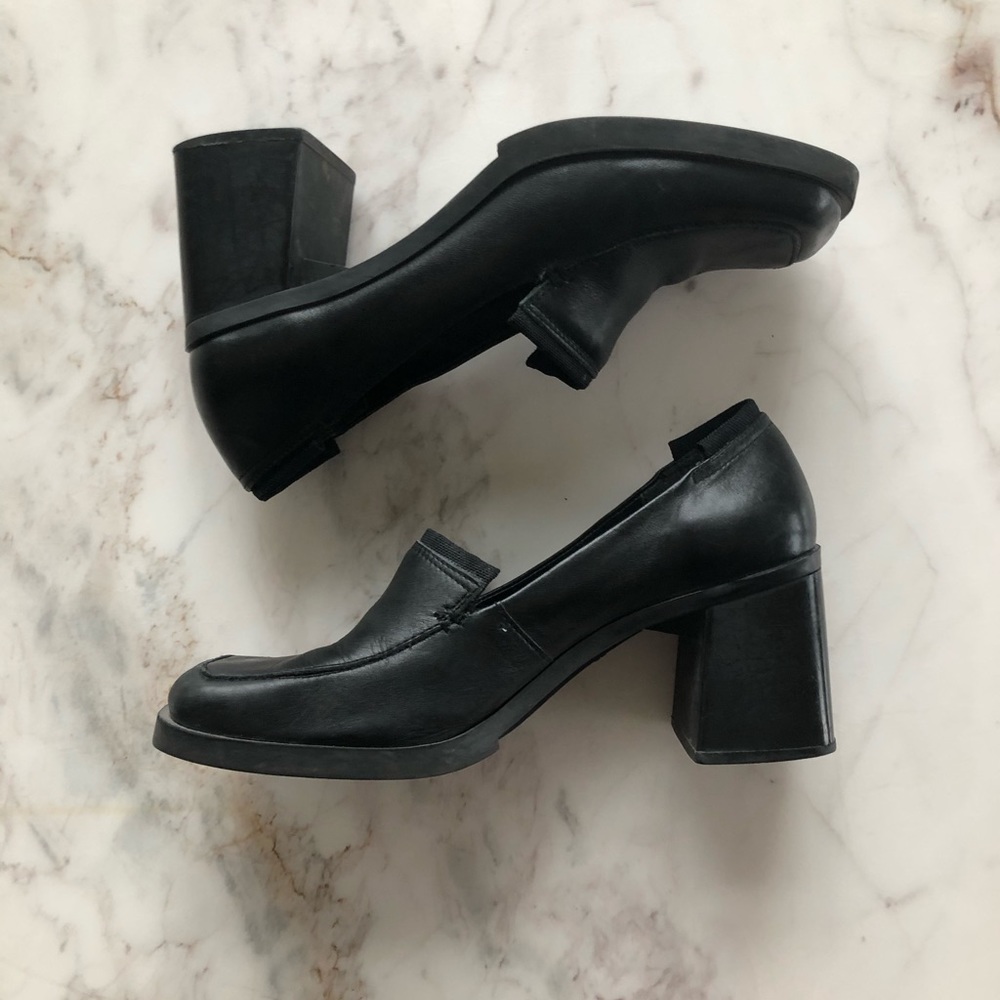 COPY - Aerosoles 90s Sz 7 square toe block heel l…